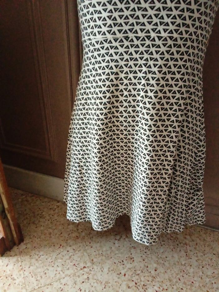 Robe fashion express taille 36🌹 - photo numéro 4