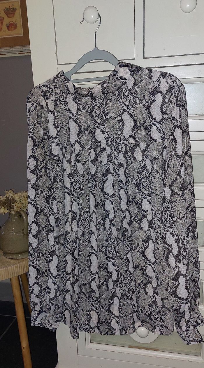 Chemisier motif "peau de serpent"