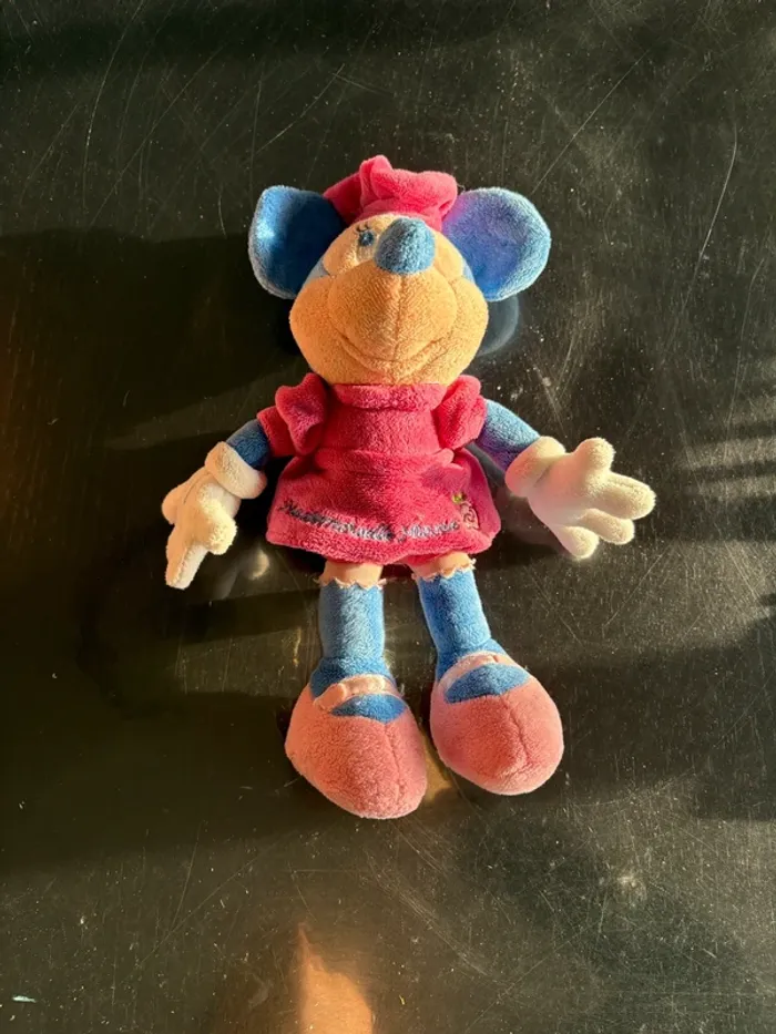 Peluche mademoiselle Minnie disneyland resort paris - photo numéro 2