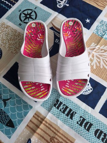 CLAQUETTES FEMME NEUF BLANCHE TAILLE 37