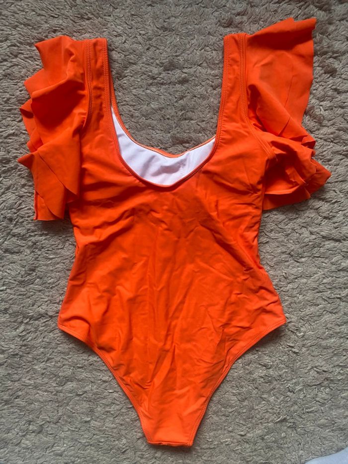 Maillot de bain avec volants - photo numéro 3