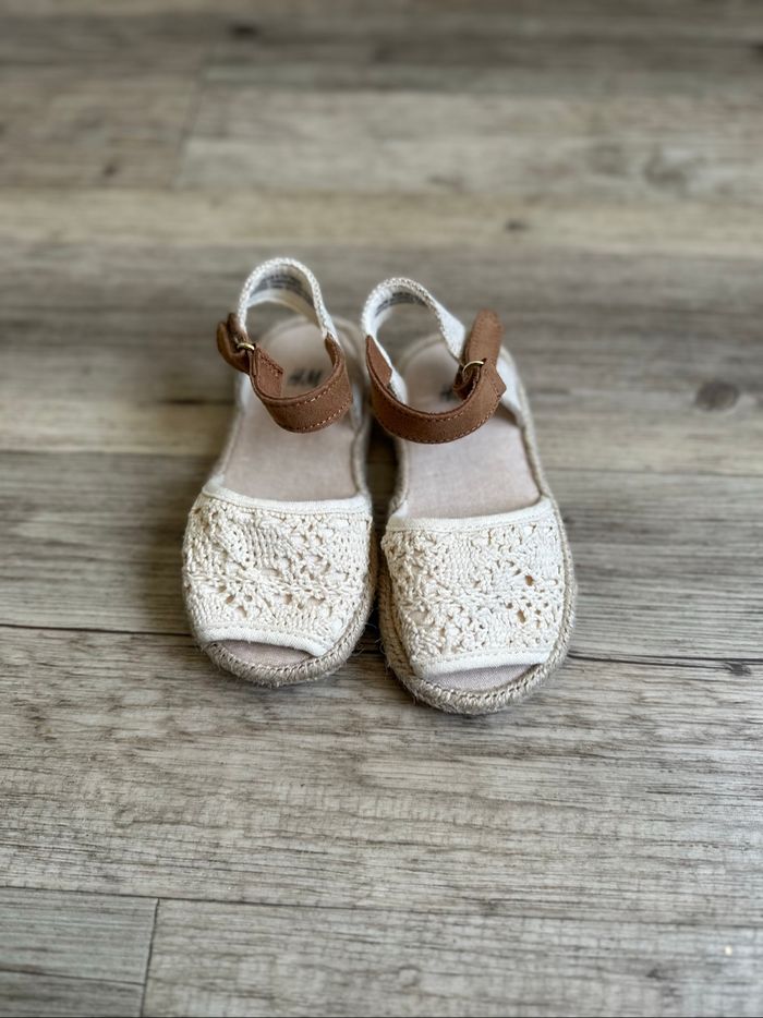 Sandales espadrille crochet beige h&m taille 26 - photo numéro 4