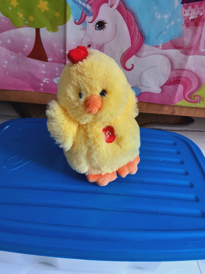 Peluche musicale poussin jaune 15 cm Gipsy