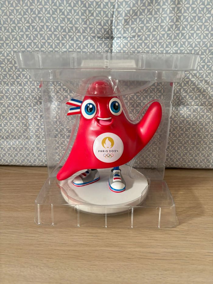 Figurine "La Phryge Olympique 14.5cm" JO Paris 2024 - photo numéro 4