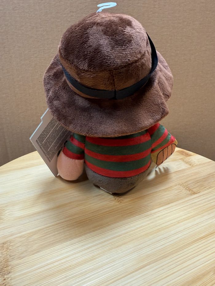 Peluche Freddy Krueger – Les Griffes de la Nuit – Kidrobot Officielle - photo numéro 3