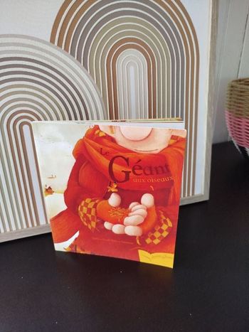 Editions Gautier Livre Le géant aux oiseaux Neuf
