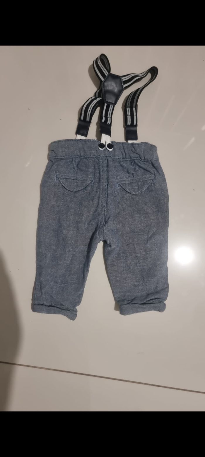 Pantalon à bretelle amovible kiabi taille 3 mois - photo numéro 2