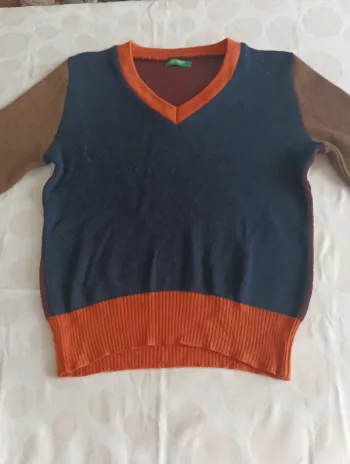 Pull court manches longues col en V femme Benetton taille 36 rétro vintage