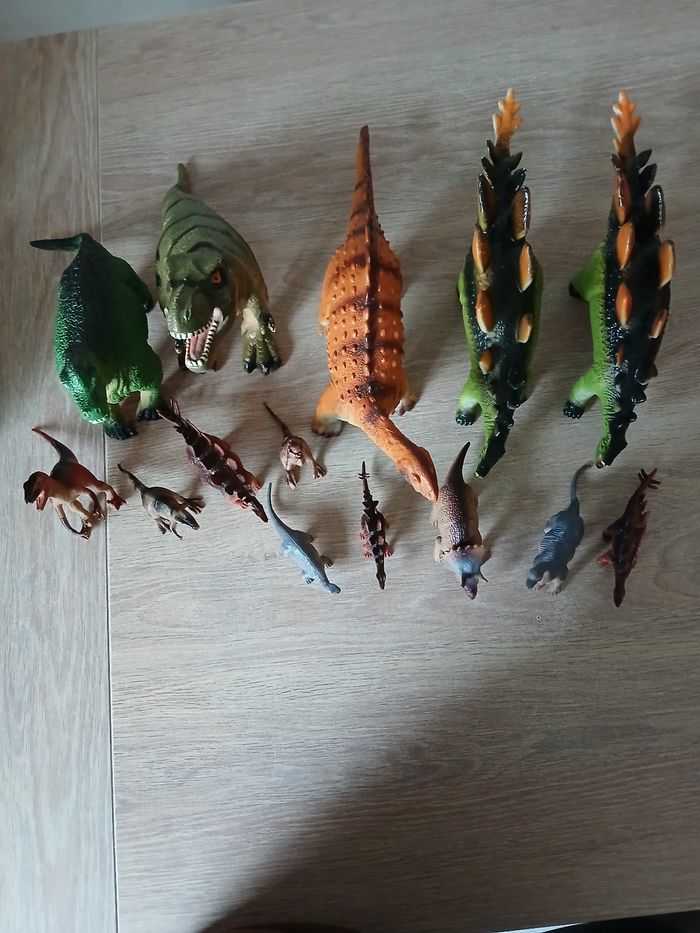 Lot de 14 dinosaures - photo numéro 2