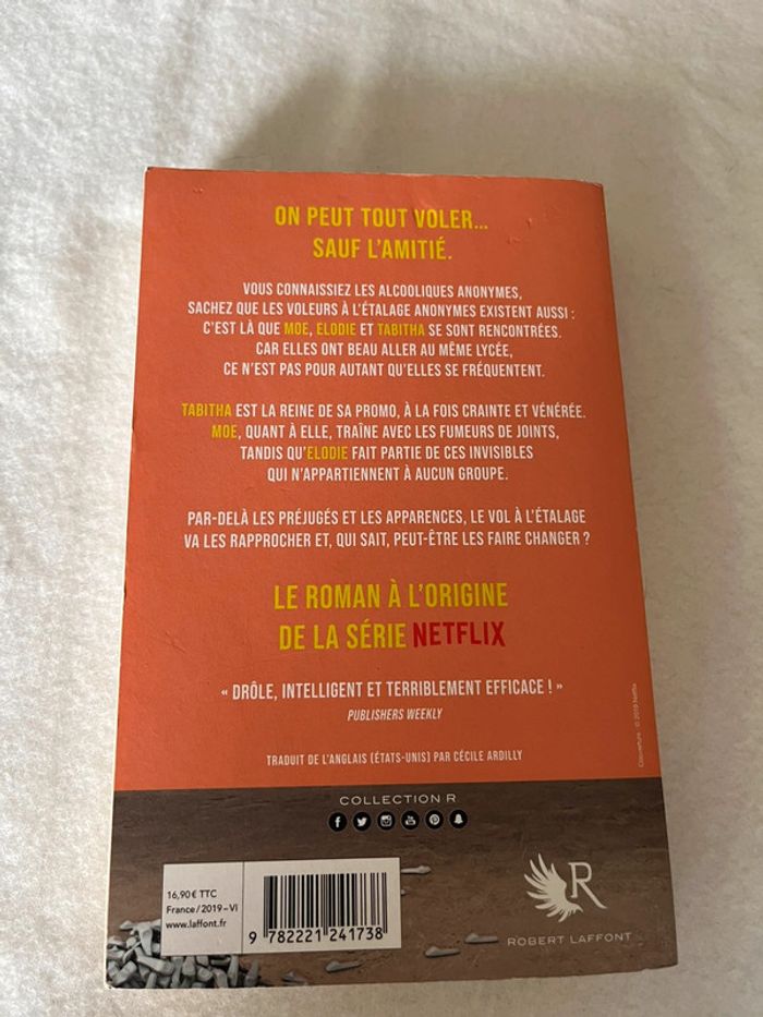 Livre trinkets - photo numéro 2