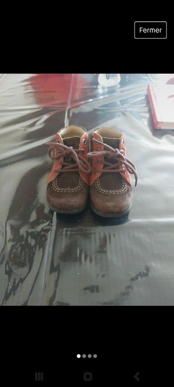 Chaussure bébé kickers