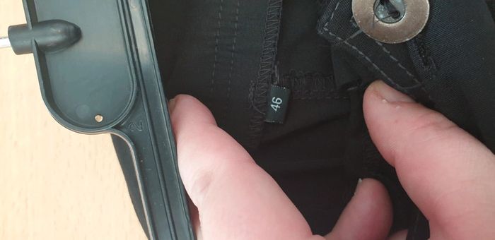 Jupe noir - photo numéro 2