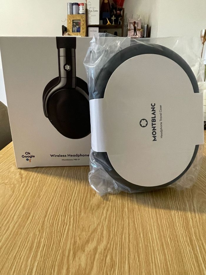 Casque over-ear Montblanc MB 01 noir + étui de voyage
