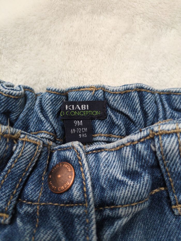 Lot 2 jeans 9 mois - photo numéro 3