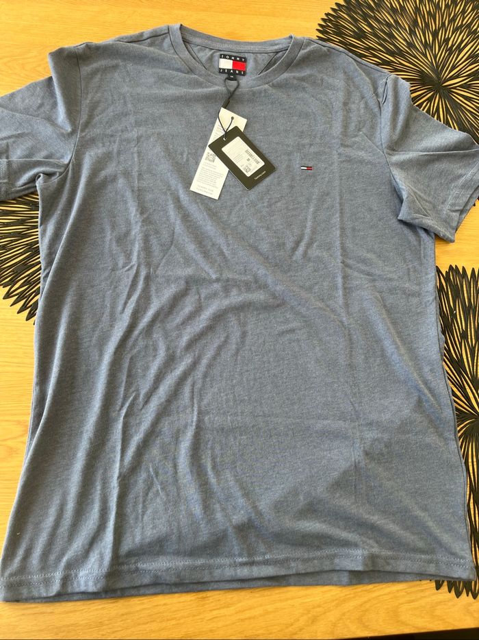TEE shirt Tommy Hilfiger - photo numéro 2