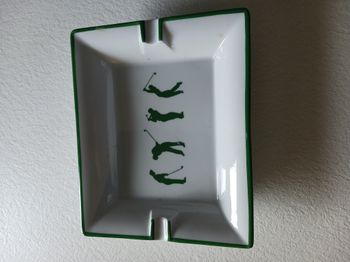 cendrier golfeurs 16 x 20 cm Proam Pierre Fabre Porcelaine 