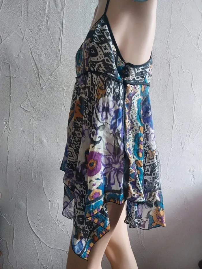 Blouse d'été légère à motifs colorés Taille M - photo numéro 3