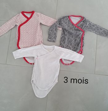 Lot bodys manches longues 3 mois