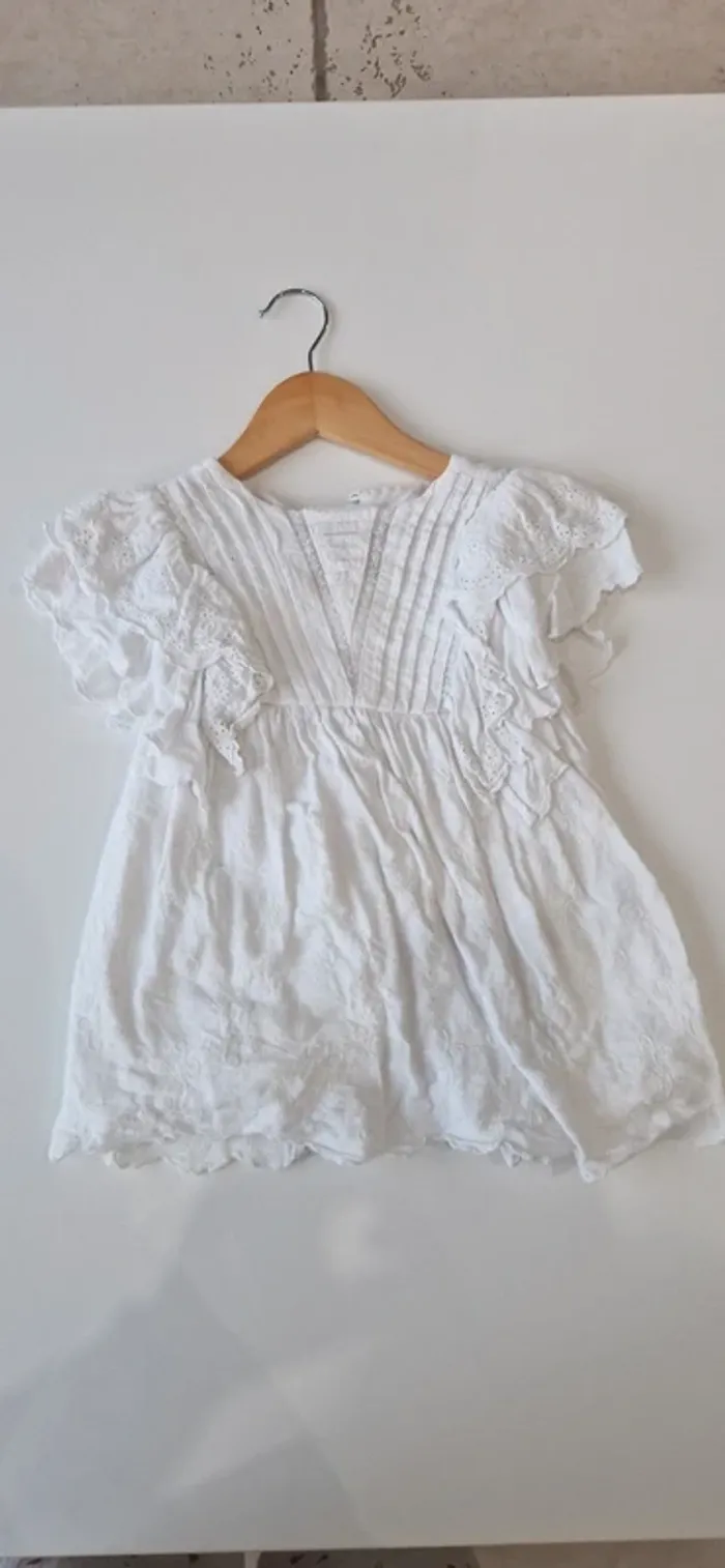 Robe broderie zara