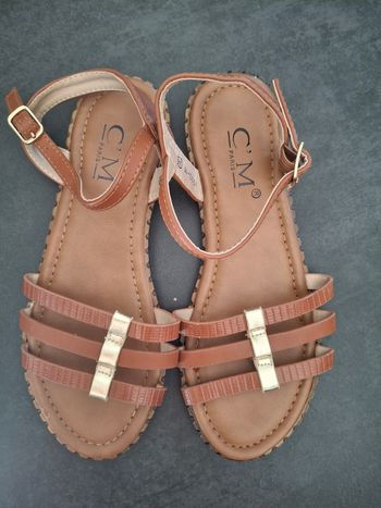 Sandales musique pieds camel 38 neuves