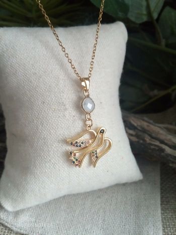 Collier pierre de lune et colombe