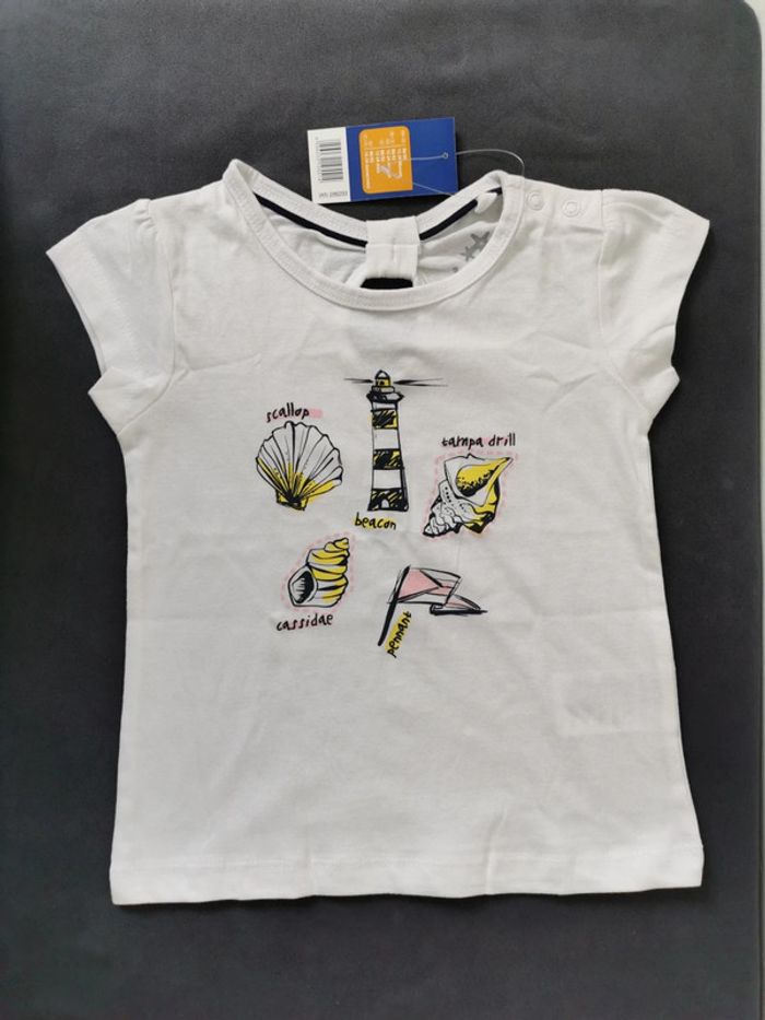 tee-shirt blanc motifs marins - 18 mois