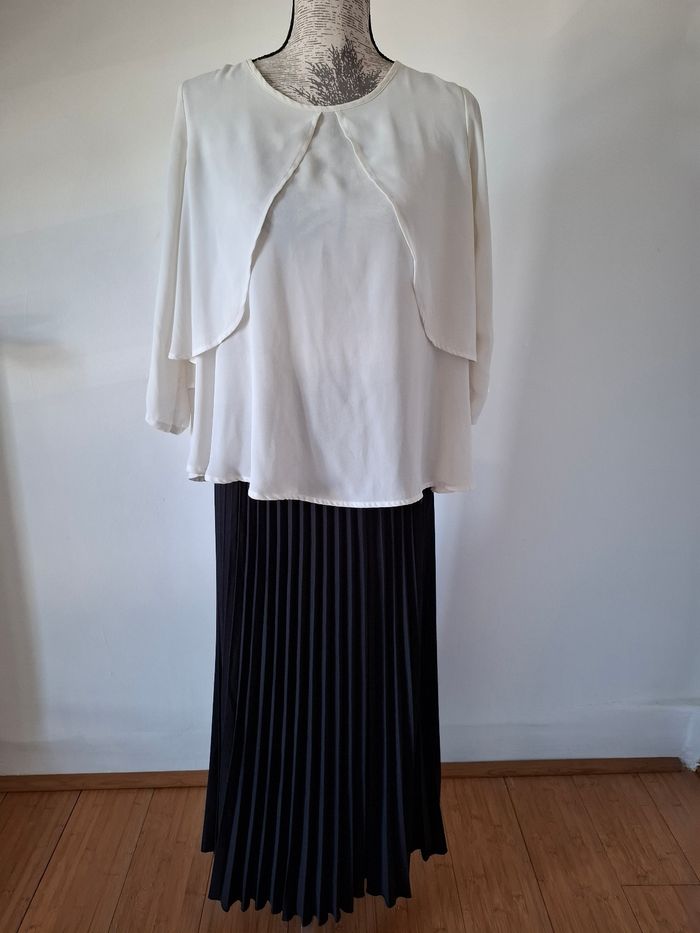 Chemise, chemisier, blouse blanche