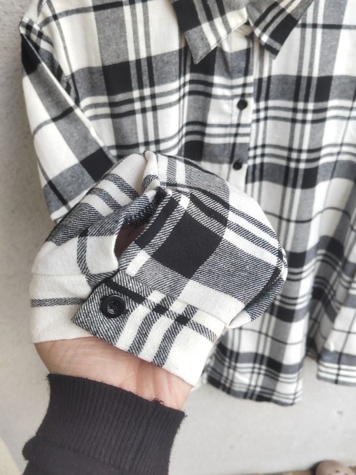 Chemise noire et blanche femme Shein – Taille 46 – Très bon état - photo numéro 5