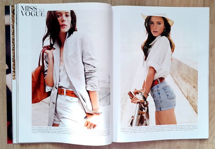 Magazine Vogue n°918 juin juillet 2011 spécial escale en Grèce Isabeli Fontana - photo numéro 9