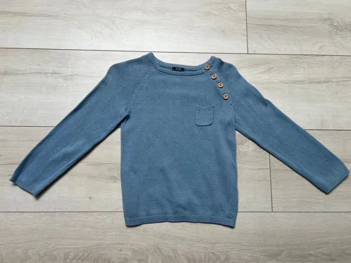 Pull bébé garçon.