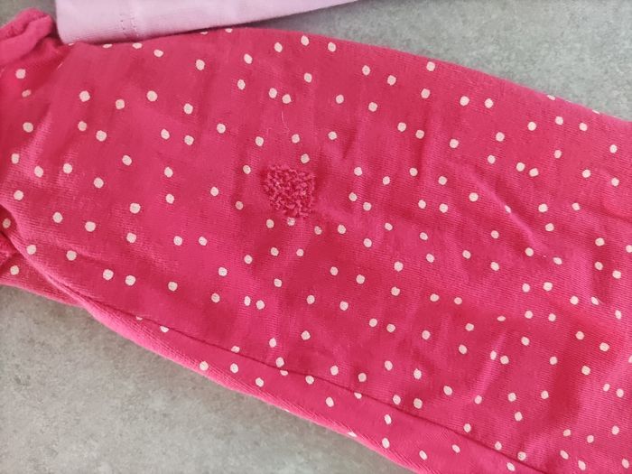 Lot tee-shirt et deux leggings 3/4 - photo numéro 5