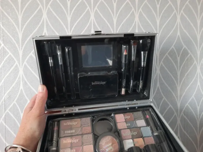 Valisette maquillage neuve - photo numéro 4