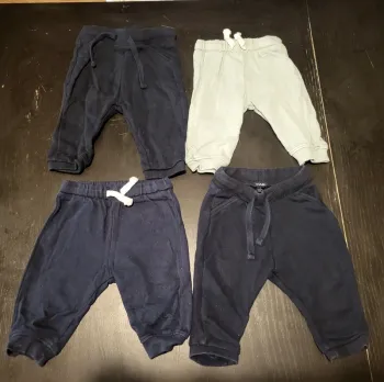 Lot de 4 pantalons 6 mois