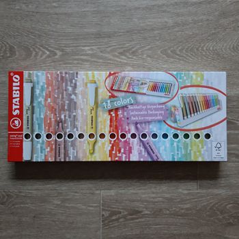 Lot de 18 surligneurs Swing Cool Pastel Stabilo + set de bureau NEUF