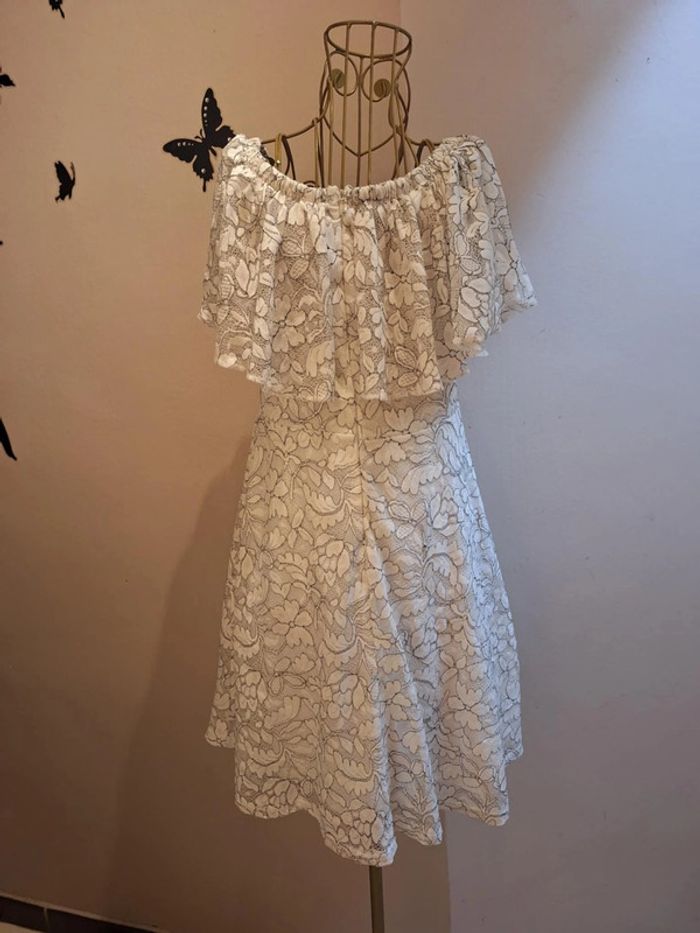 Robe blanche & dentelle - photo numéro 4