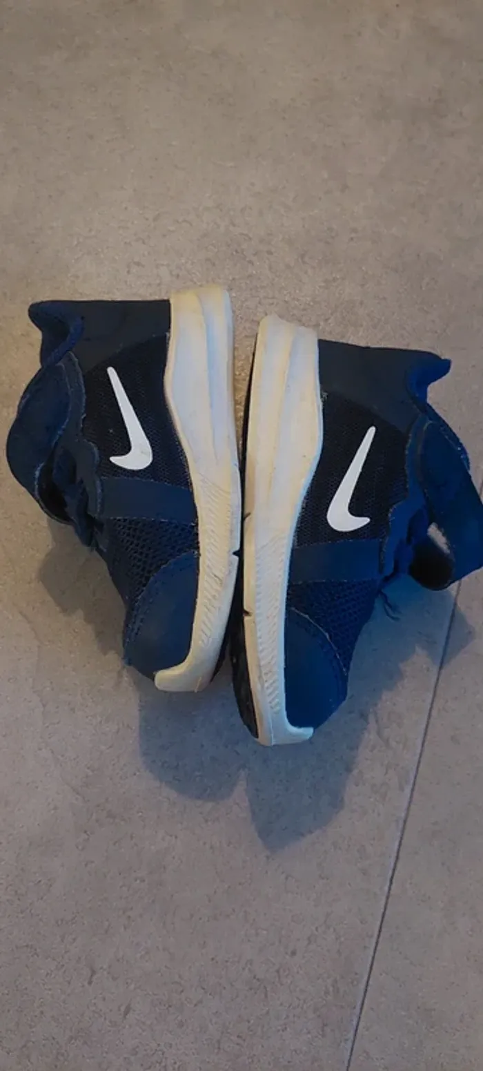 Baskets Nike 19,5 - photo numéro 3