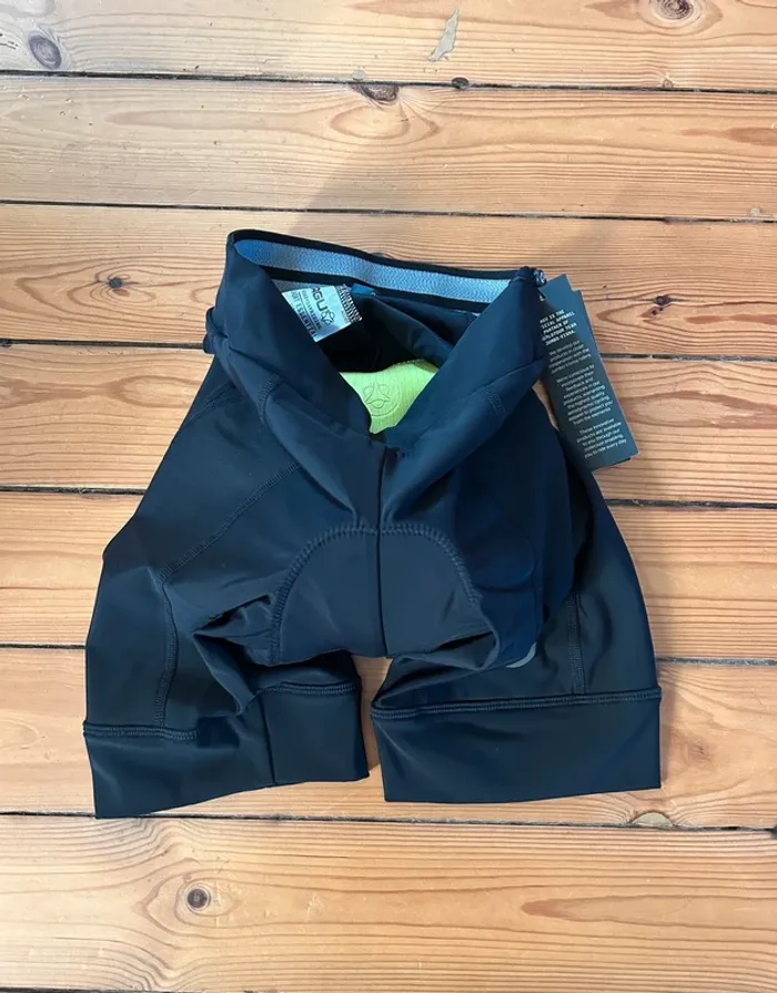 Cuissard / short de cycliste AGU - photo numéro 4