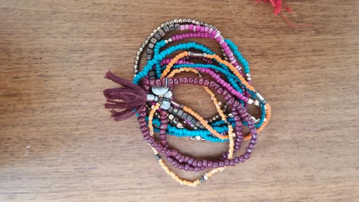 Lot bracelets perles tb état élastique - photo numéro 2