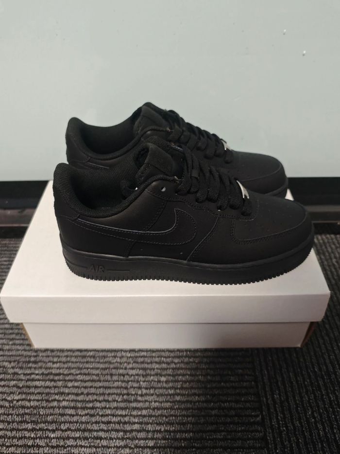 Nike Air Force 1 Low '07 Noir  Taille 45 - photo numéro 3