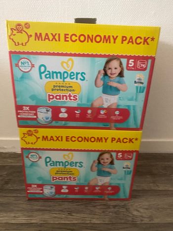2 cartons de couches Pampers taille 5
