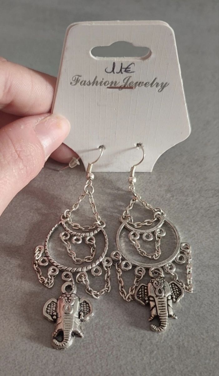 Boucles d'oreilles pendantes fantaisie éléphant - photo numéro 2