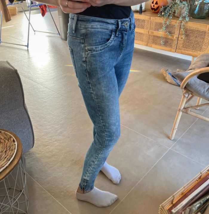 Jeans only taille 34 - photo numéro 2