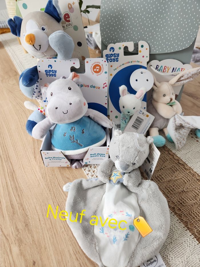 Lot de jouets bébé Neuf
