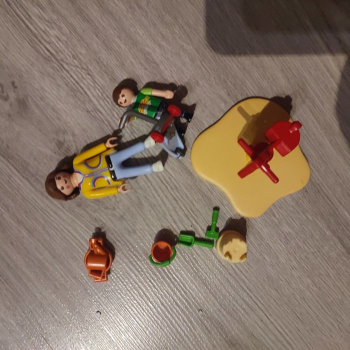 Playmobil 4939 maman avec enfant et aire de jeux complet