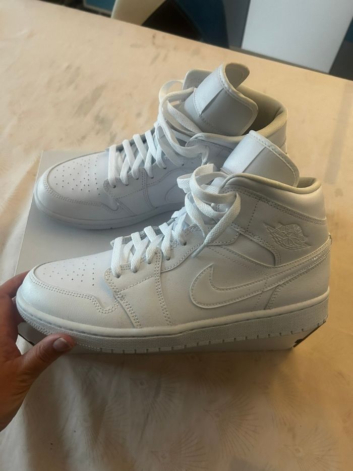 Air Jordan 1  Mid - photo numéro 2