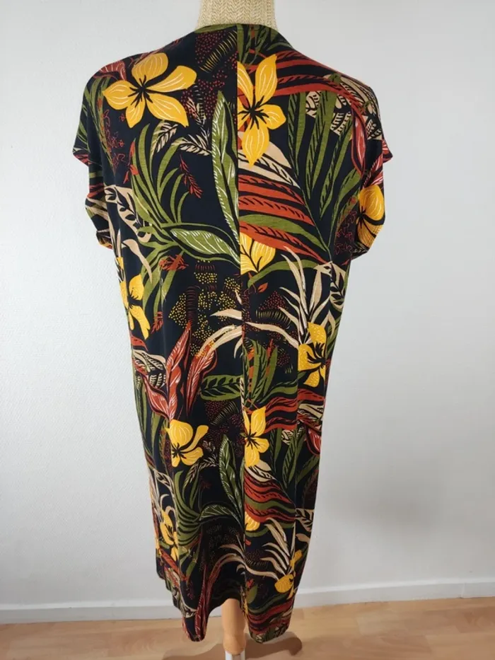 Robe droite mi-longue manches courtes noire fleur tropicale multicolore taille 46 Balsamik neuve - photo numéro 2
