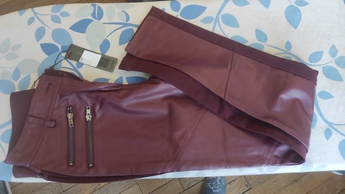 Pantalon bi matière. - photo numéro 1