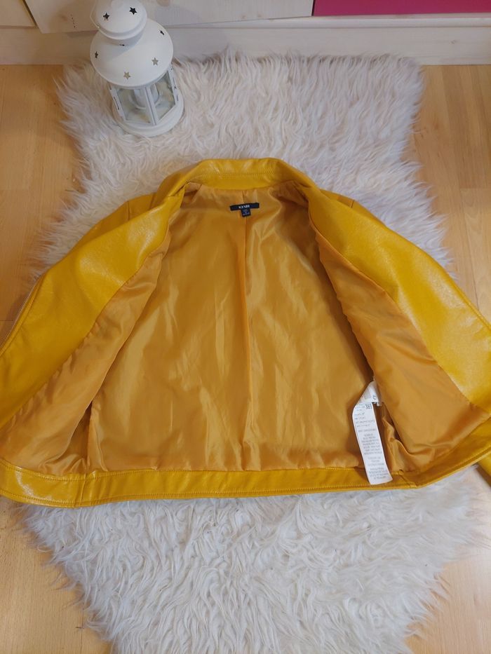 Veste perfecto simili cuir moutarde T.XXS (12 ans) TBE Kiabi  👸 - photo numéro 2