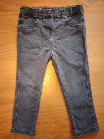 Jean gros fille 24 mois Kiabi