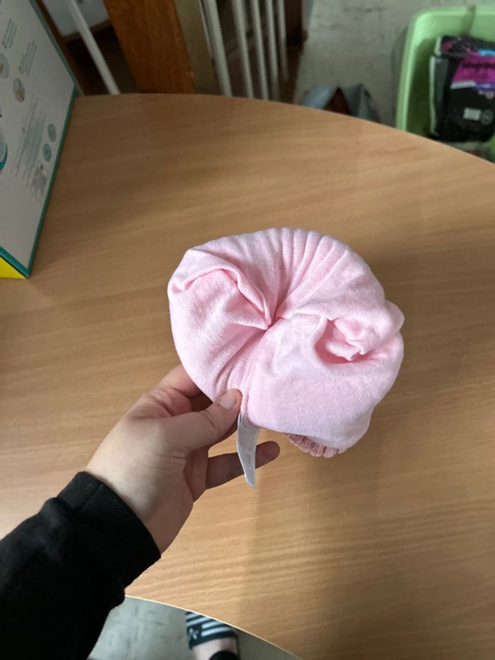 Bonnet avec pompom - photo numéro 2